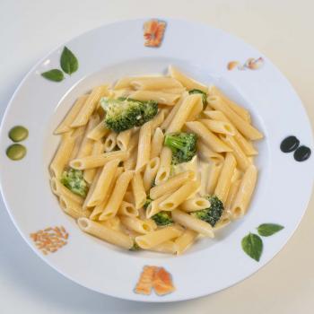 16 Broccoli-Sahne-Sauce